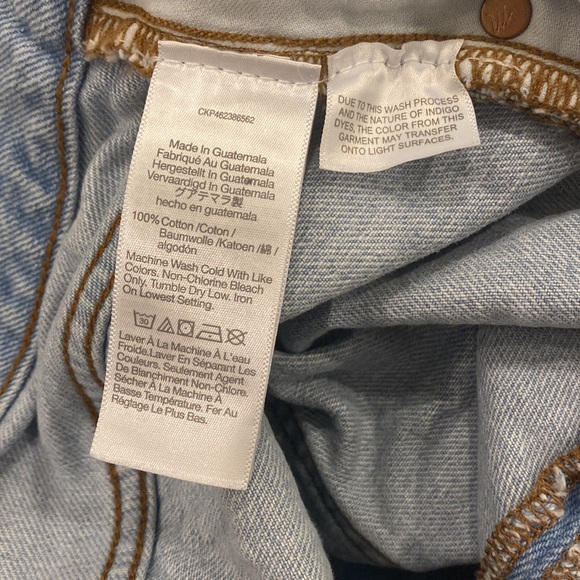 Madewell Distressed Curvy Mom Jean Short - Picture 6 of 6